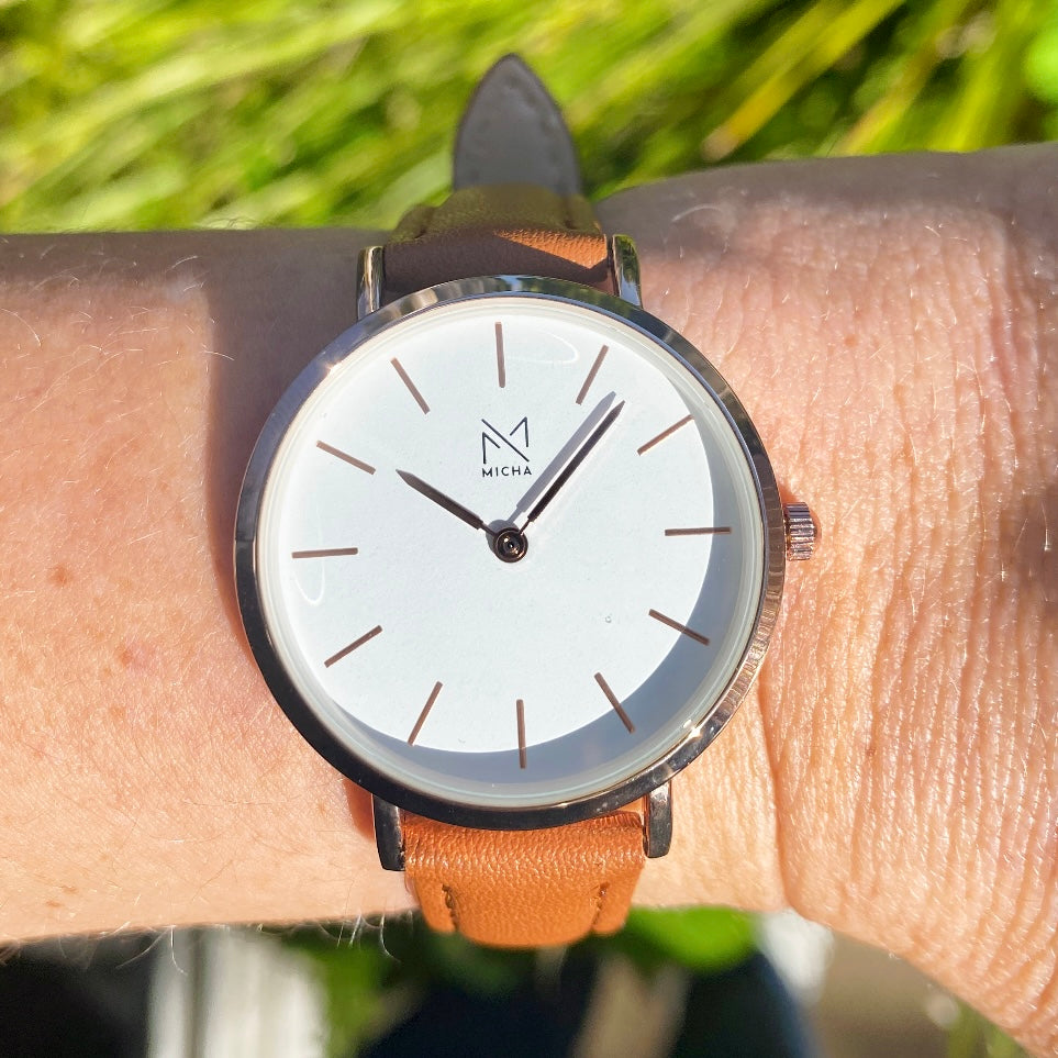 Classico / White & Rose Gold / Brown Leather